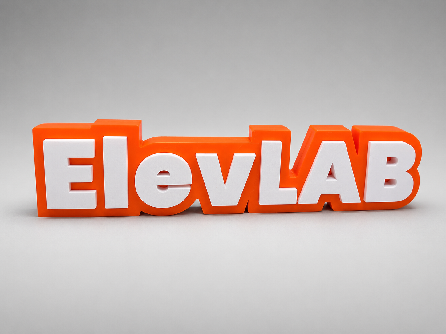 Letreiro com LED ElevLAB